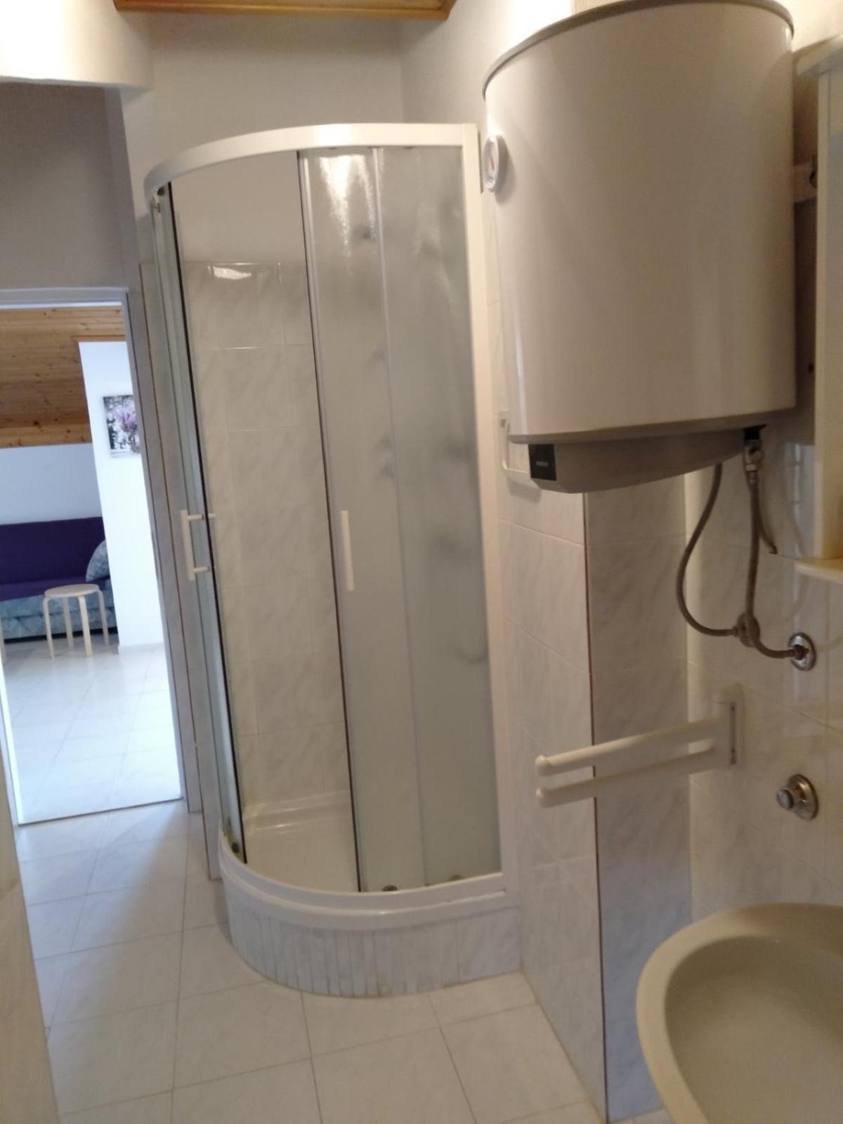Little Heaven On Earth - Apartmani Martina Vlasici Luaran gambar